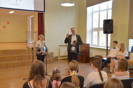 2025-05-13 184300-DSC 5483